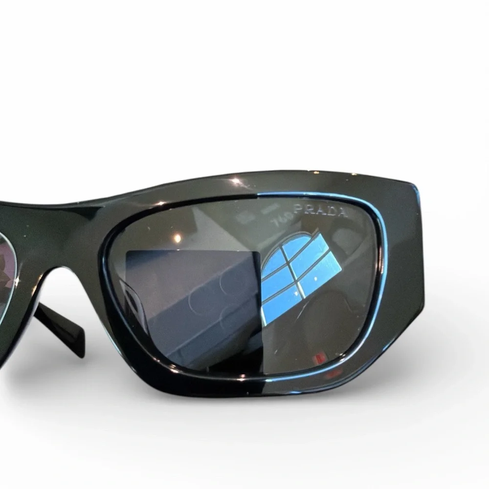 Prada Black‎ Sunglasses - Picture 7 of 11